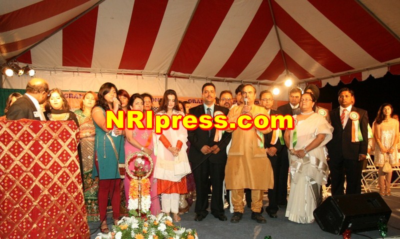 amisha_patel_311