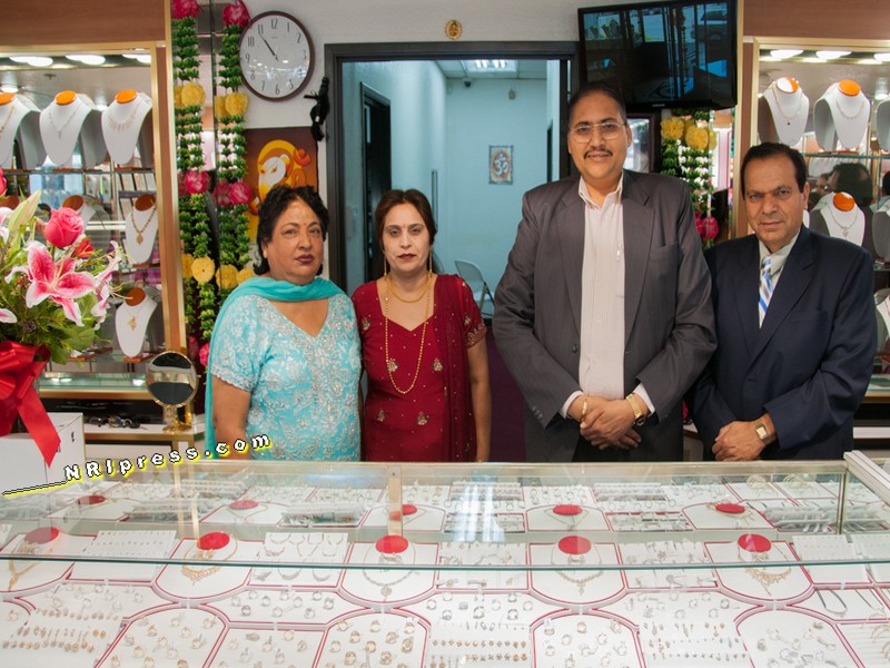 GOLDEN.JEWELERS-100