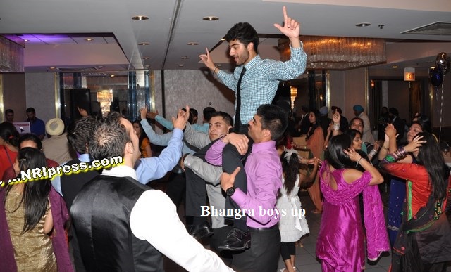 PCS_554compBhangraboysup