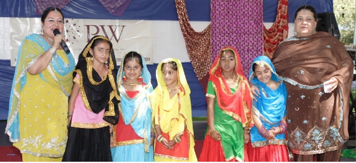 Yuba City Tiyaan, a huge success with more than 5000 womens wearing colorful clothes